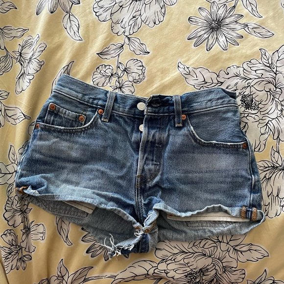 Vintage Levi's 501 Denim Shorts - Blue - Picture 3 of 4